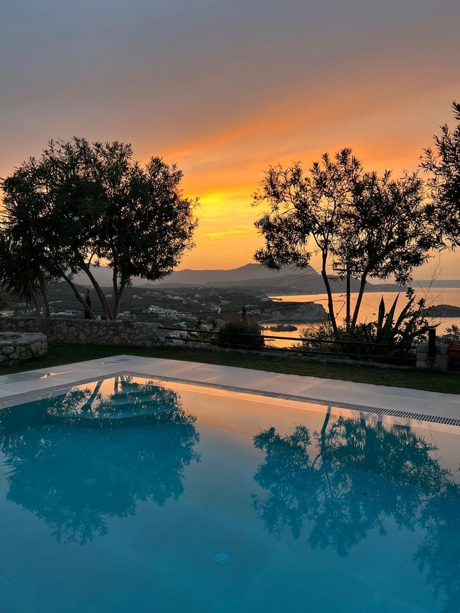 Shigaya Boutique Villa Plaka  Bagian luar foto